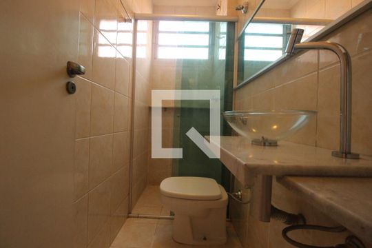 Banheiro  de apartamento à venda com 2 quartos, 50m² em Castelo, Belo Horizonte