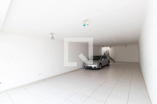 Garagem de casa para alugar com 3 quartos, 180m² em Vila Marieta, São Paulo