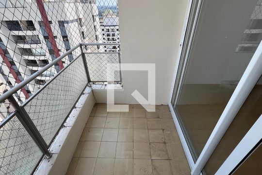 Sacada Sala de apartamento à venda com 3 quartos, 70m² em Vila Madalena, São Paulo
