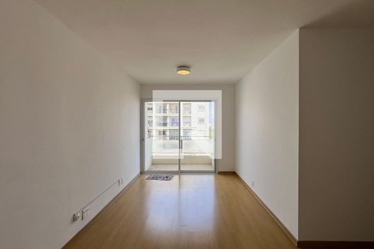 Sala de apartamento à venda com 3 quartos, 70m² em Vila Madalena, São Paulo
