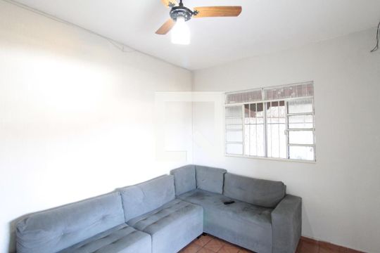 Sala de casa à venda com 3 quartos, 365m² em Céu Azul, Belo Horizonte
