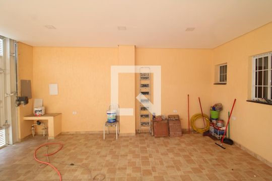 Garagem de casa à venda com 2 quartos, 130m² em Imirim, São Paulo