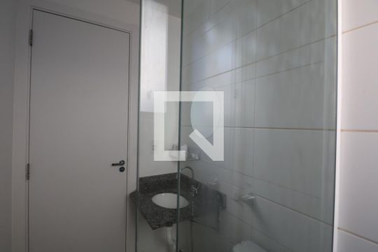 Banheiro de apartamento à venda com 2 quartos, 46m² em Estância Velha, Canoas