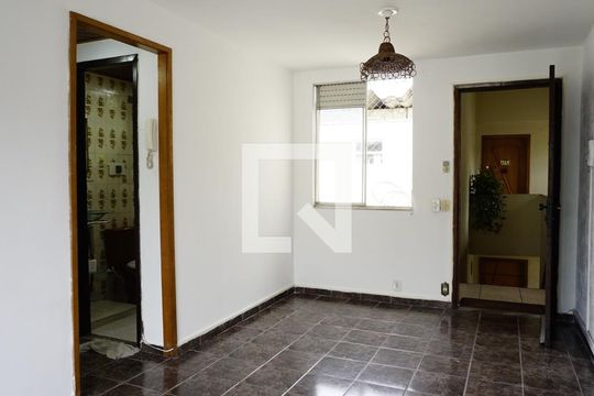 Sala de apartamento à venda com 2 quartos, 54m² em Taquara, Rio de Janeiro