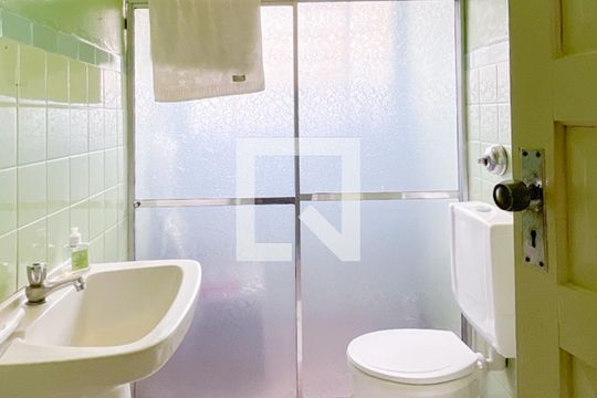 Banheiro Social de casa à venda com 3 quartos, 300m² em Vila Dusi, São Bernardo do Campo