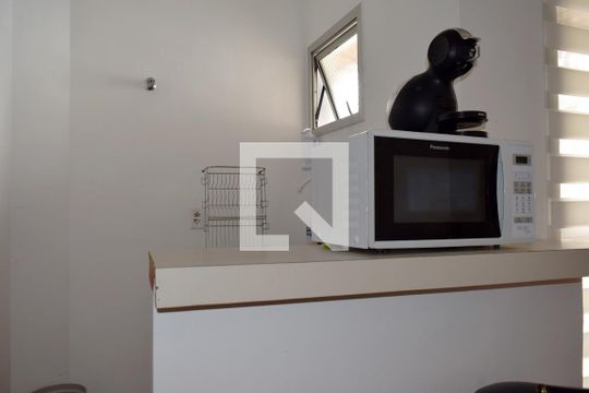 Cozinha de apartamento para alugar com 1 quarto, 47m² em Vila Mariana, São Paulo