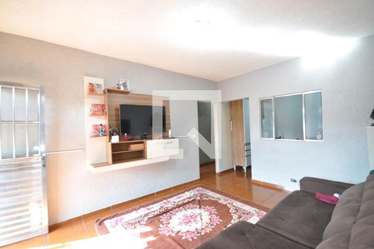 Sala 01 de casa à venda com 5 quartos, 150m² em Vila Medeiros, São Paulo