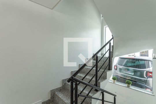 Escadas de casa à venda com 3 quartos, 400m² em Jardim da Saúde, São Paulo