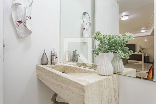 Lavabo de casa à venda com 3 quartos, 400m² em Jardim da Saúde, São Paulo