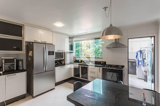 Cozinha de casa à venda com 3 quartos, 400m² em Jardim da Saúde, São Paulo