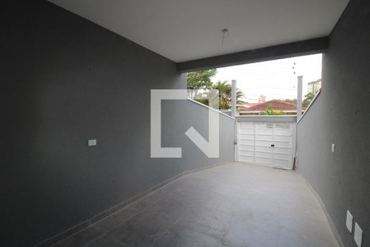 Garagem de casa à venda com 3 quartos, 105m² em Vila Vitorio Mazzei, São Paulo