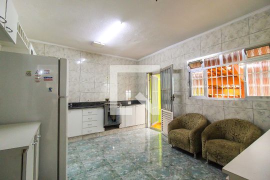 Cozinha de casa à venda com 3 quartos, 180m² em Limoeiro, São Paulo