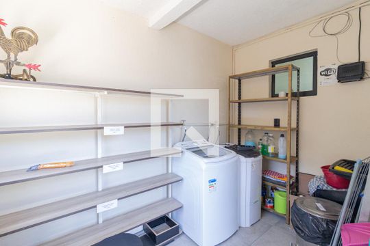 Área de serviço de kitnet/studio para alugar com 1 quarto, 27m² em Cidade Ariston Estela Azevedo, Carapicuíba