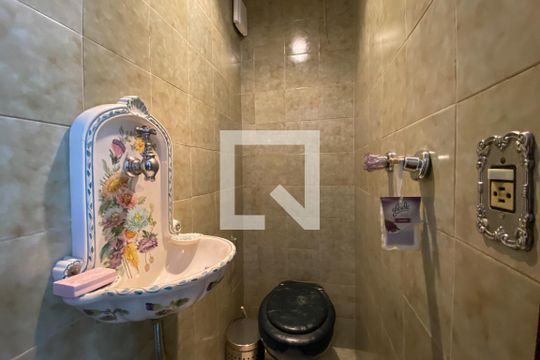 Lavabo de apartamento à venda com 3 quartos, 100m² em Laranjeiras, Rio de Janeiro