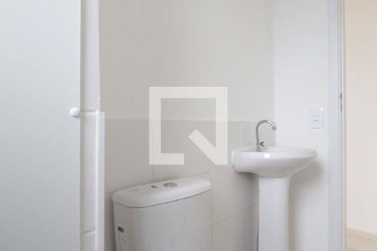 Banheiro Social de apartamento para alugar com 2 quartos, 43m² em Jardim dos Comerciários, Belo Horizonte