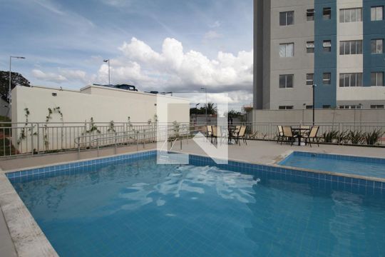 Piscina de apartamento para alugar com 2 quartos, 43m² em Jardim dos Comerciários, Belo Horizonte