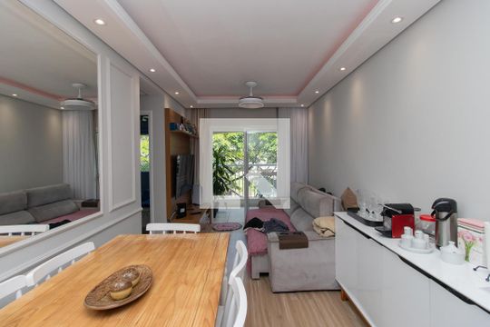 Apartamento à venda com 2 quartos, 66m² em Vila Nivi, São Paulo