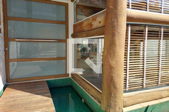 Entrada de casa à venda com 5 quartos, 349m² em Vila Marieta, Campinas