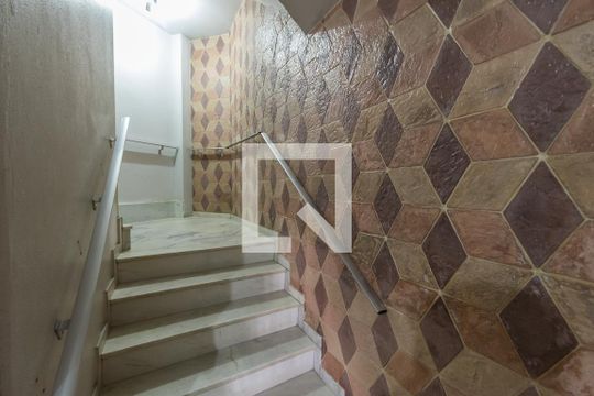 Área comum - Escadas de apartamento à venda com 2 quartos, 98m² em Irajá, Rio de Janeiro