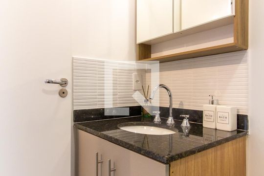 Banheiro de kitnet/studio à venda com 1 quarto, 25m² em Perdizes, São Paulo