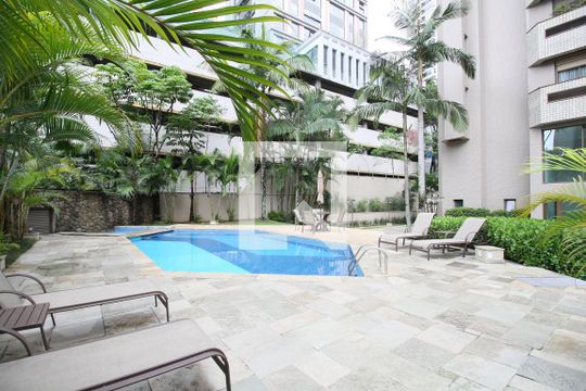 Área comum - Piscina de apartamento para alugar com 3 quartos, 286m² em Jardim Fonte do Morumbi, São Paulo