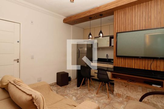 Sala de apartamento para alugar com 2 quartos, 47m² em Vila Guilhermina, São Paulo