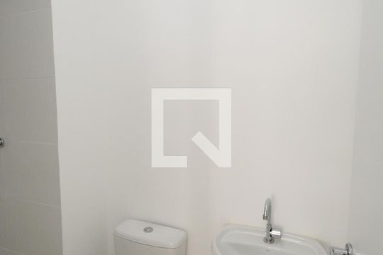 Banheiro de apartamento para alugar com 2 quartos, 37m² em Socorro, São Paulo