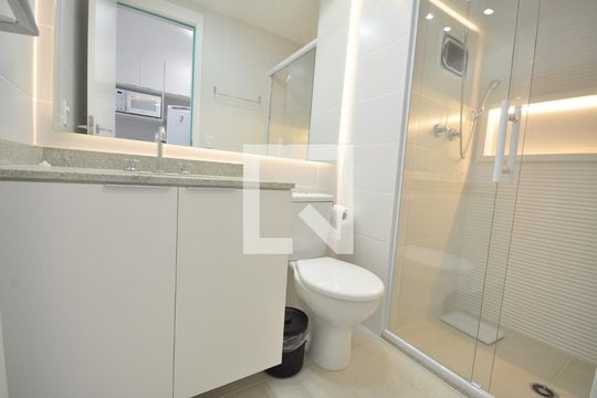 Banheiro de apartamento à venda com 1 quarto, 28m² em Tucuruvi, São Paulo