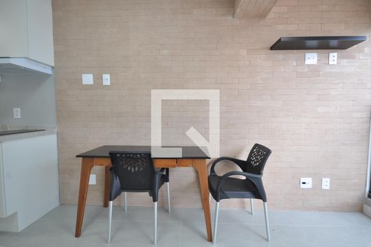 Sala/Quarto de apartamento à venda com 1 quarto, 28m² em Tucuruvi, São Paulo