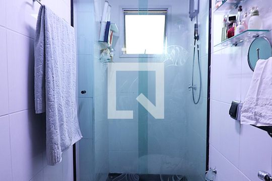 Banheiro Social de apartamento para alugar com 3 quartos, 68m² em Baeta Neves, São Bernardo do Campo