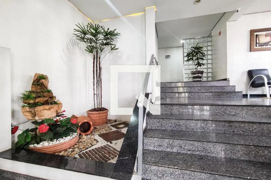 Hall de entrada de apartamento à venda com 2 quartos, 199m² em Chácara Inglesa, São Paulo