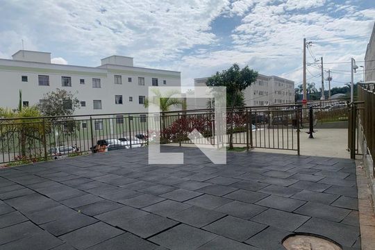 Área comum de apartamento para alugar com 2 quartos, 44m² em Chacaras Reunidas Santa Terezinha, Contagem