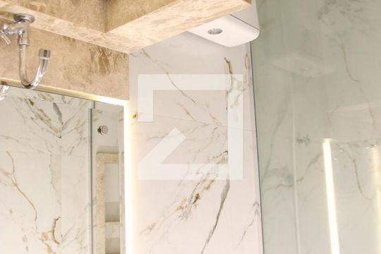Banheiro da Suíte de apartamento para alugar com 3 quartos, 75m² em Setor Vila João Vaz, Goiânia