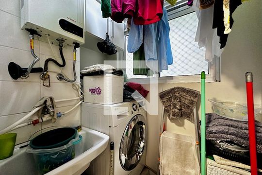 Área de Serviço de apartamento para alugar com 3 quartos, 63m² em Jardim Aeroporto, São Paulo