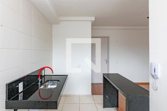 Cozinha de apartamento para alugar com 2 quartos, 51m² em Salgado Filho, Belo Horizonte