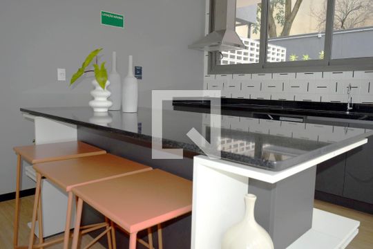 Área comum de kitnet/studio para alugar com 1 quarto, 27m² em Cerqueira César, São Paulo
