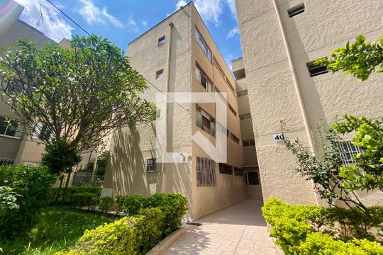 Fachada de apartamento à venda com 3 quartos, 66m² em Alto de Pinheiros, São Paulo