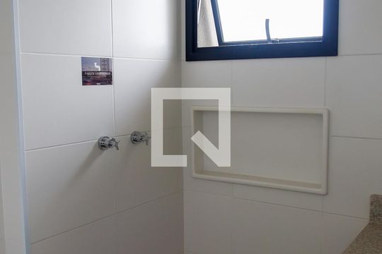 Banheiro da Suíte 1 de apartamento à venda com 2 quartos, 95m² em Vila Osasco, Osasco