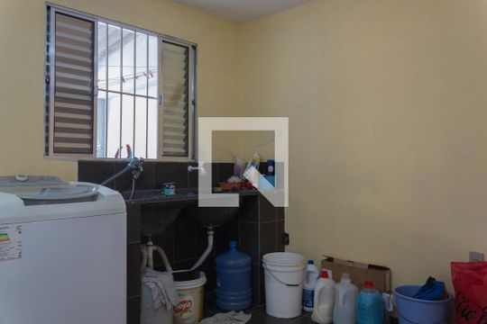 Área de Serviço de casa à venda com 2 quartos, 150m² em Conjunto Habitacional Calux, São Bernardo do Campo