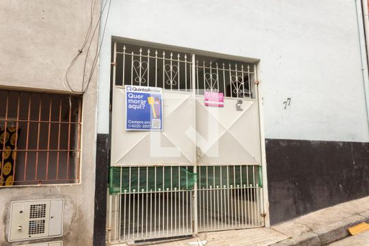 Fachada de casa à venda com 2 quartos, 150m² em Conjunto Habitacional Calux, São Bernardo do Campo