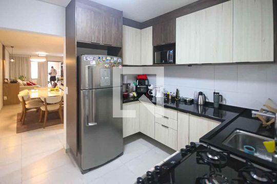 Cozinha de casa à venda com 3 quartos, 115m² em Parque Independencia, São Paulo