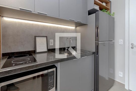Cozinha de kitnet/studio à venda com 1 quarto, 27m² em Jardim das Acacias, São Paulo