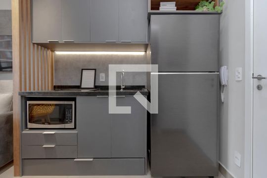 Cozinha de kitnet/studio à venda com 1 quarto, 27m² em Jardim das Acacias, São Paulo