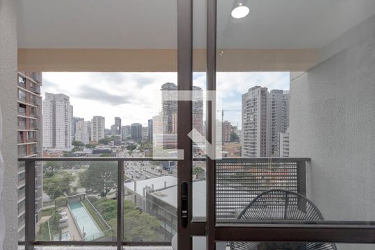 Varanda de kitnet/studio à venda com 1 quarto, 27m² em Jardim das Acacias, São Paulo