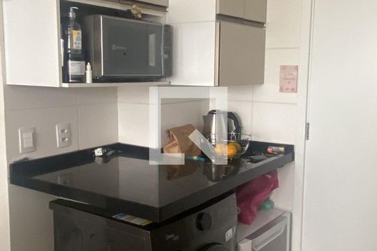 Lavabo de apartamento à venda com 2 quartos, 33m² em Parque Fongaro, São Paulo