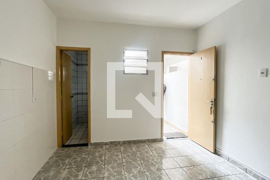 Cozinha de apartamento para alugar com 1 quarto, 40m² em Nossa Senhora do O, São Paulo