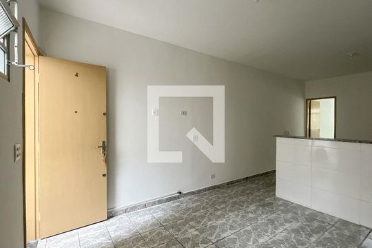 Cozinha de apartamento para alugar com 1 quarto, 40m² em Nossa Senhora do O, São Paulo