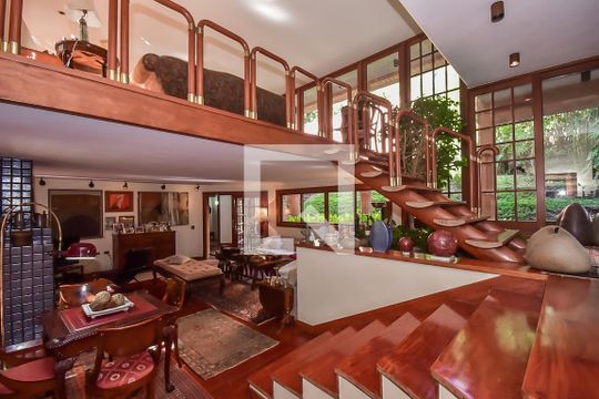 Casa para alugar com 4 quartos, 1000m² em Jardim Viana, São Paulo
