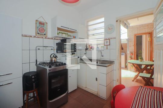 Cozinha de apartamento para alugar com 1 quarto, 59m² em Auxiliadora , Porto Alegre