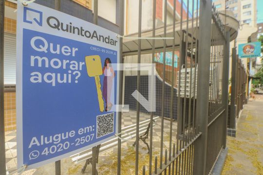 Plaquinha de apartamento para alugar com 1 quarto, 59m² em Auxiliadora , Porto Alegre